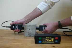 Ультразвуковой прибор для измерения прочности бетона