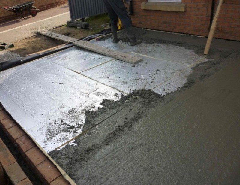 Как заливается бетонный пол