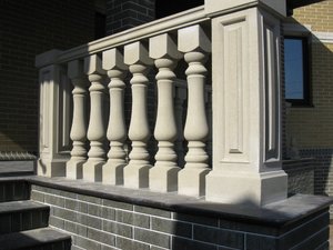 Достоинства и недостатки бетонных балясин