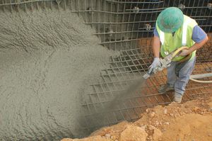 Процесс торкретирования бетона