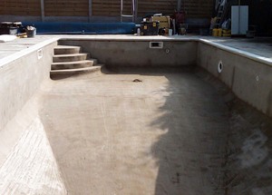 Как построить бетонный бассейн